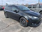 2018 Chrysler Pacifica FWD Minivan for sale #JP35601A - photo 1