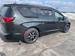 2018 Chrysler Pacifica FWD Minivan for sale #JP35601A - photo 3