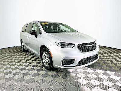Used 2024 Chrysler Pacifica Touring L Minivan for sale #JP35747 - photo 2