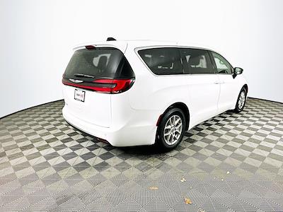 Used 2024 Chrysler Pacifica Touring L Minivan for sale #JP35748 - photo 2