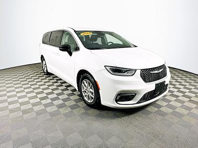 Used 2024 Chrysler Pacifica Touring L Minivan for sale #JP35748 - photo 2