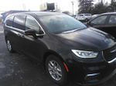 Used 2024 Chrysler Pacifica Touring L Minivan for sale #JP35750 - photo 1
