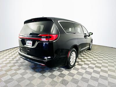 Used 2024 Chrysler Pacifica - photo 1