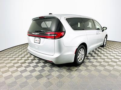 Used 2024 Chrysler Pacifica - photo 1