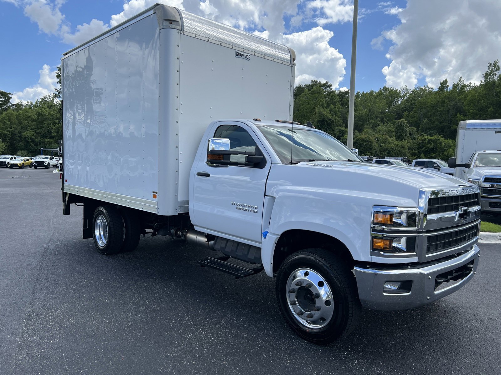 2023-chevrolet-silverado-6500-