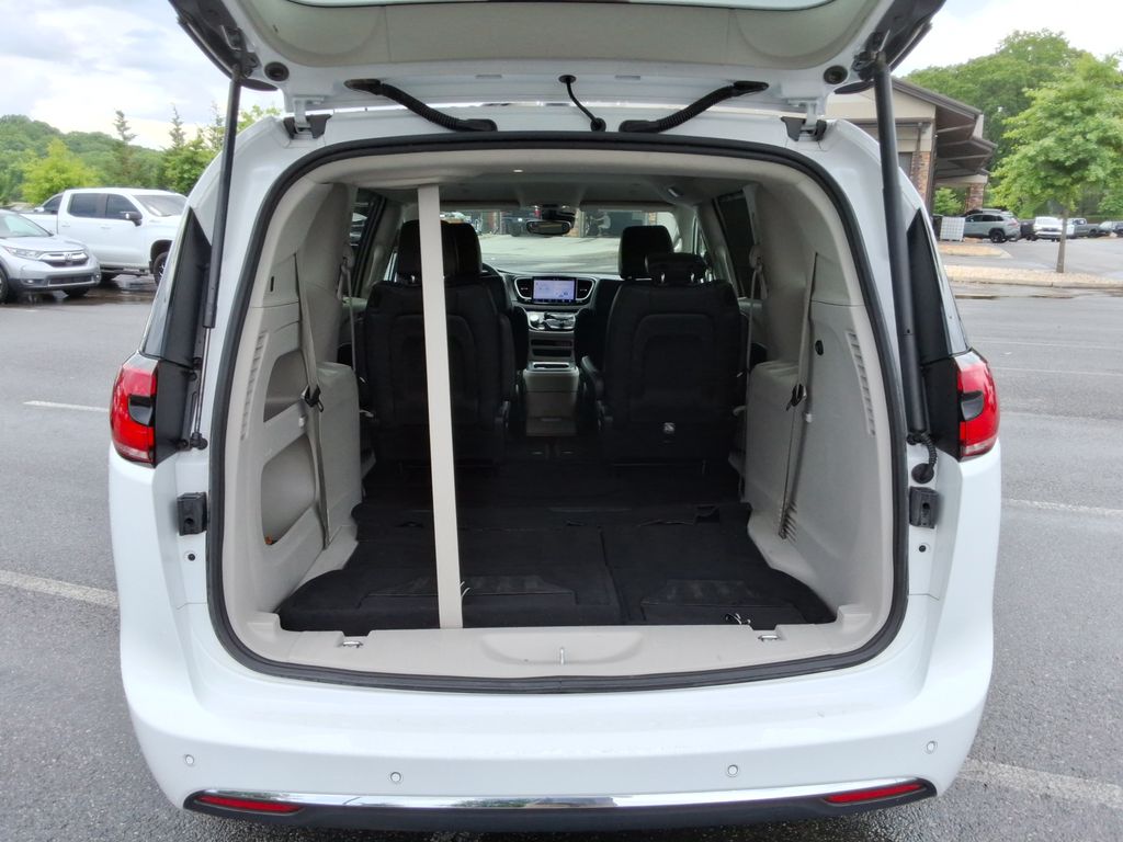 Used 2024 Chrysler Pacifica - photo 18