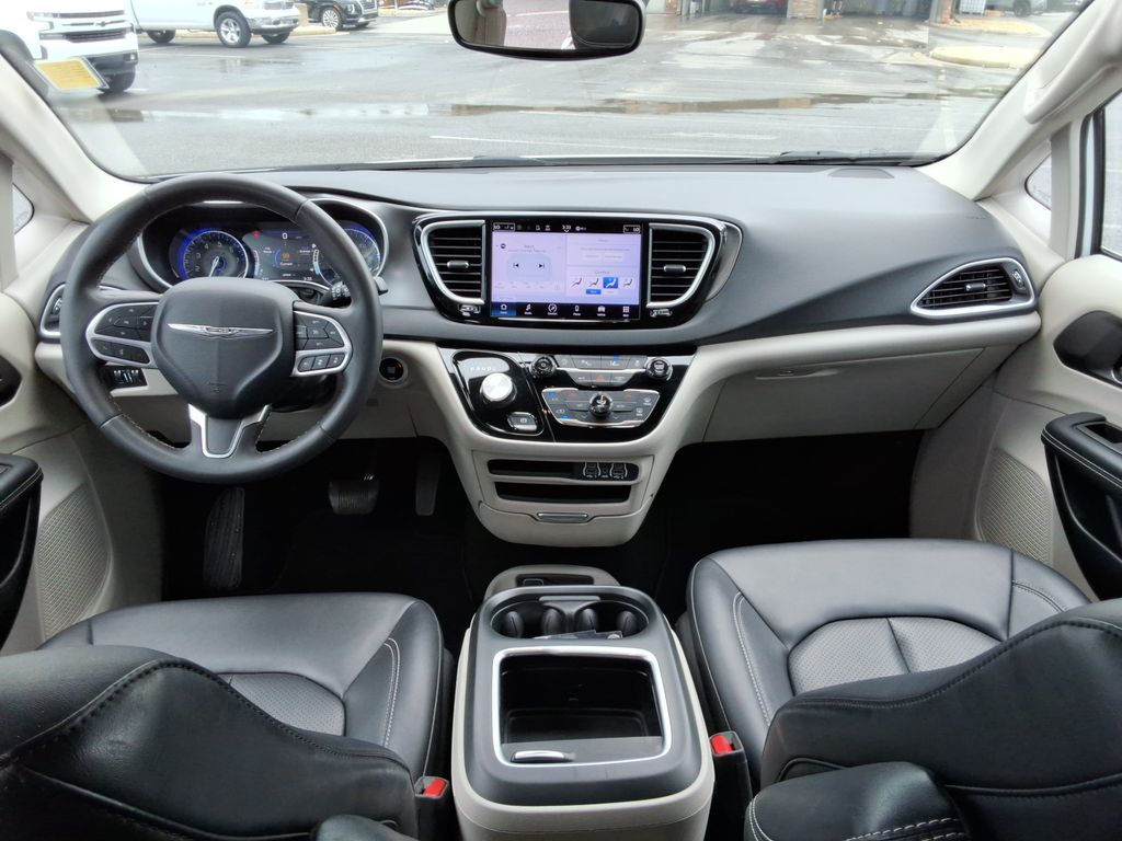 Used 2024 Chrysler Pacifica - photo 22