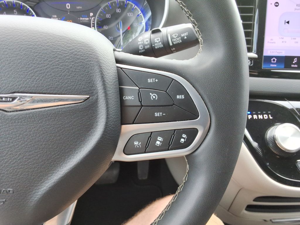 Used 2024 Chrysler Pacifica - photo 28