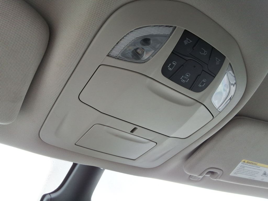 Used 2024 Chrysler Pacifica - photo 36