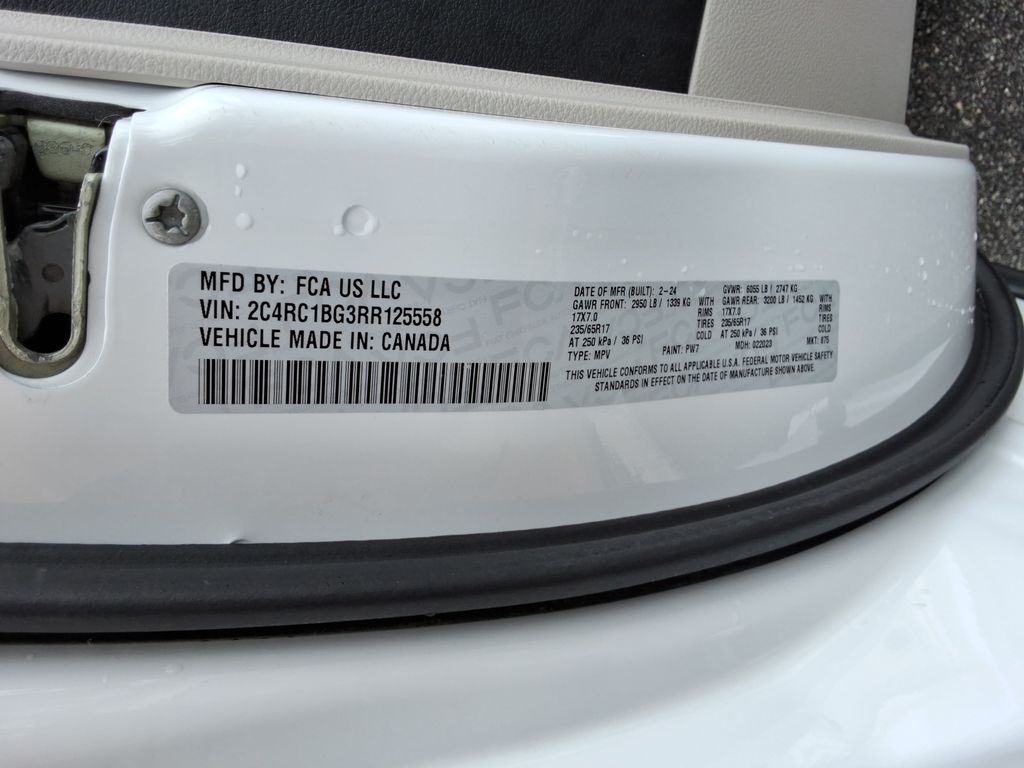Used 2024 Chrysler Pacifica - photo 38