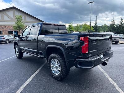 New 2025 Chevrolet Silverado 3500 High Country Crew Cab 4x4 Pickup for sale #T252439 - photo 2