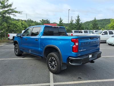 2022 Chevrolet Silverado 1500 Crew Cab 4x4 Pickup for sale #T252704A - photo 2