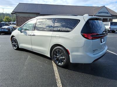 2021 Chrysler Pacifica FWD Minivan for sale #T252888A - photo 2