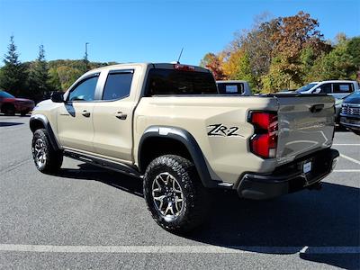 2023 Chevrolet Colorado Crew Cab 4WD Pickup for sale #T252956B - photo 2