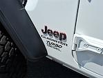2021 Jeep Gladiator Crew Cab 4x4 Pickup for sale #T254081A - photo 12