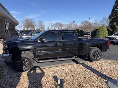 2018 Chevrolet Silverado 1500 Crew Cab 4WD Pickup for sale #T262276A - photo 1