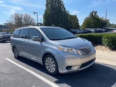 2014 Toyota Sienna 4x2 Minivan for sale #T266062A - photo 2