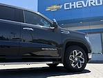 New 2025 GMC Sierra 1500 SLT Crew Cab 4WD Pickup for sale #25T921 - photo 9