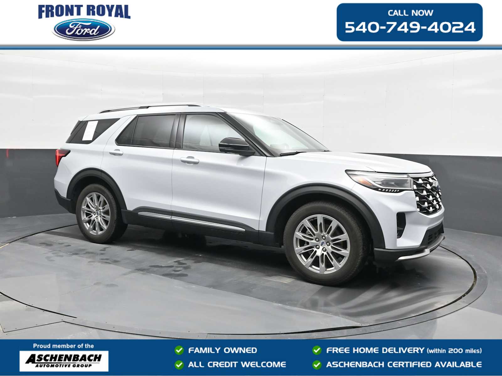 Used 2025 Ford Explorer - photo 1