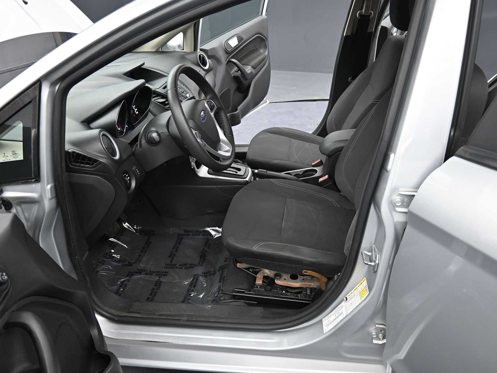 Used 2016 Ford Fiesta - photo 14