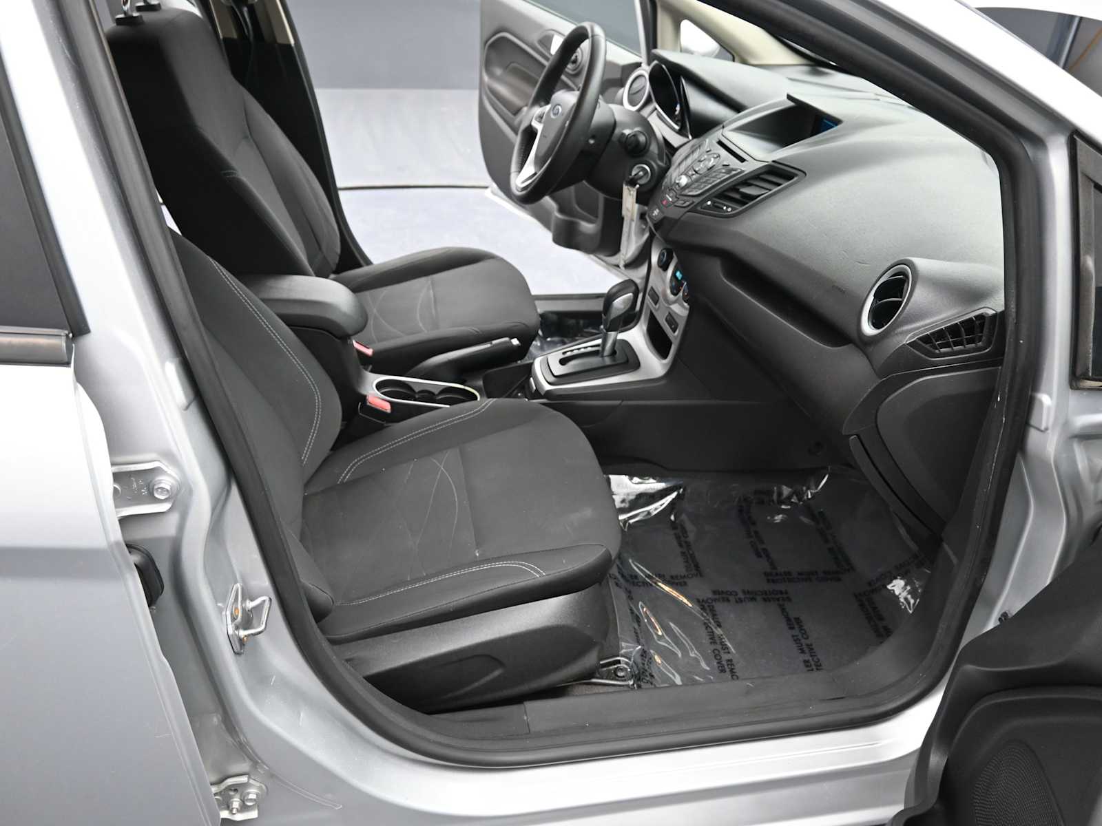 Used 2016 Ford Fiesta - photo 18