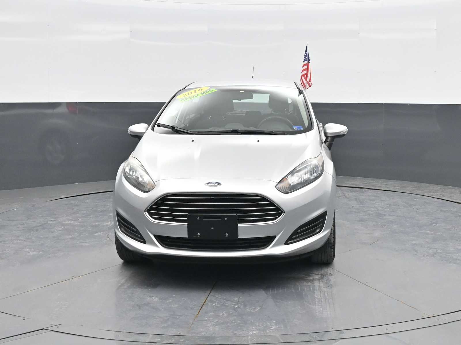 Used 2016 Ford Fiesta - photo 5