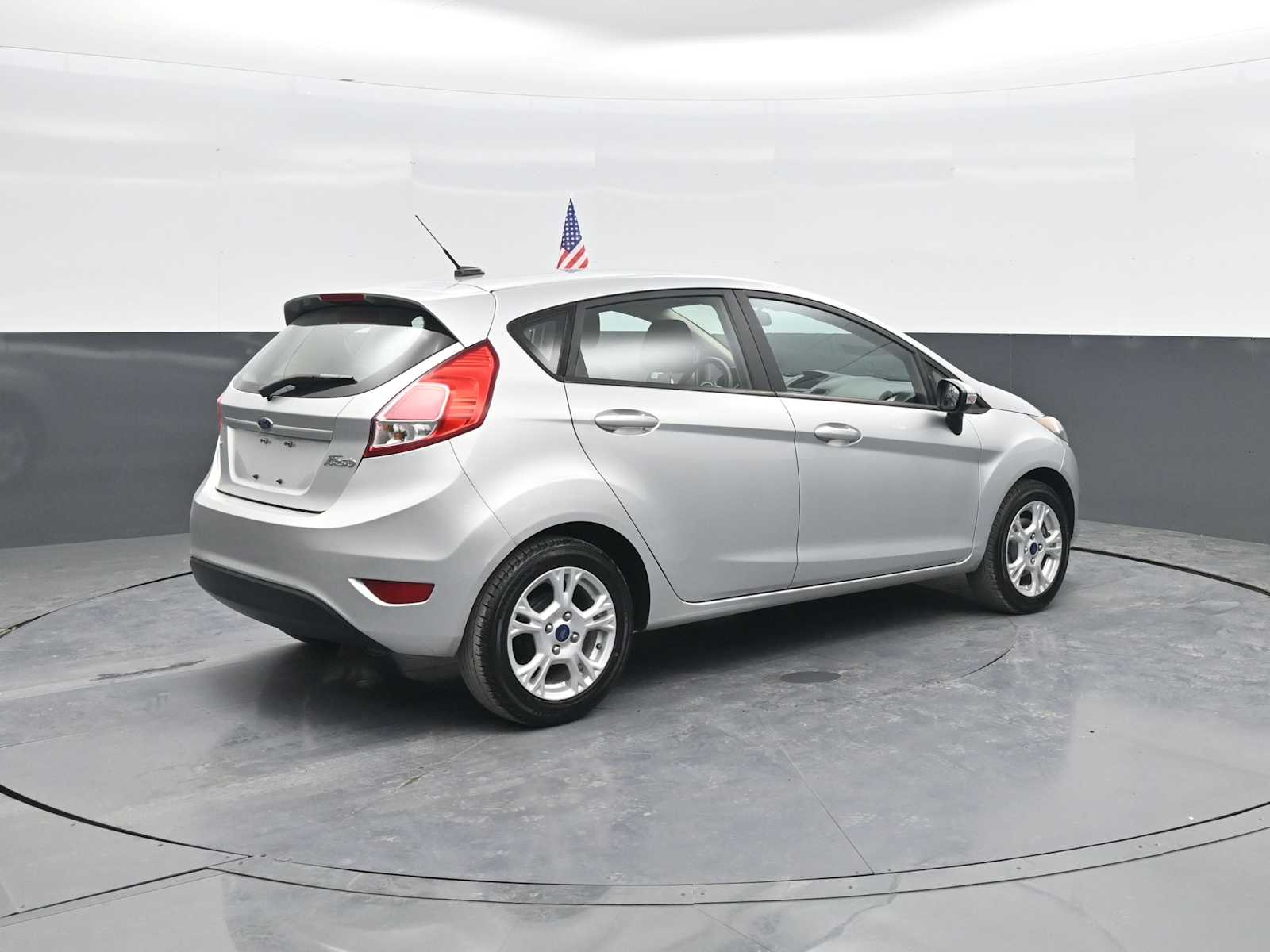Used 2016 Ford Fiesta - photo 10