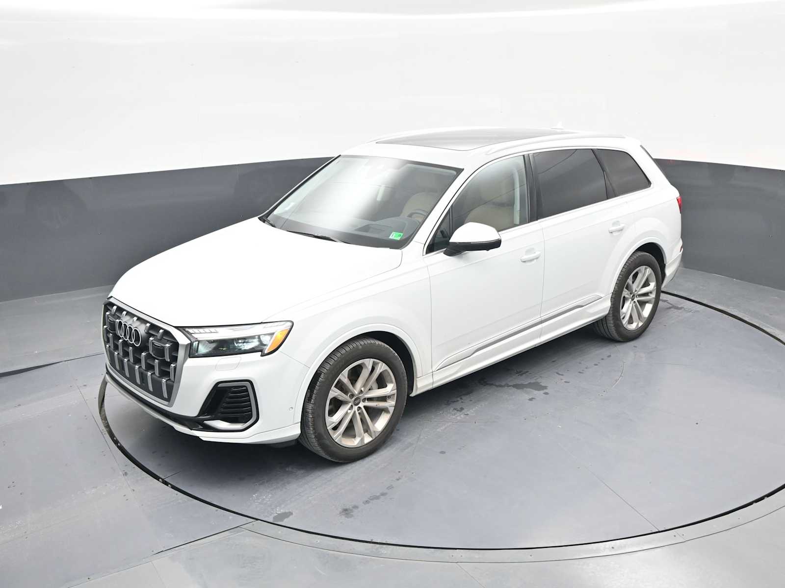 Used 2025 Audi Q7 - photo 30