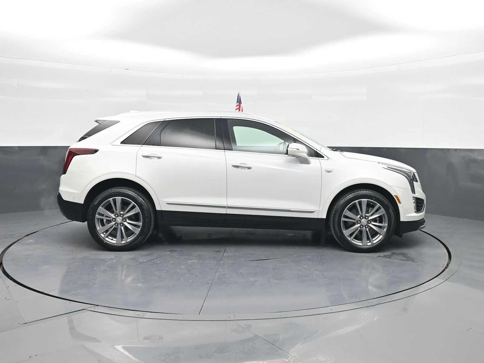 Used 2022 Cadillac XT5 - photo 11