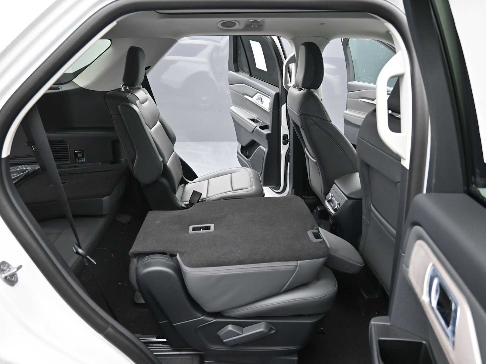 New 2026 Ford Explorer - photo 19