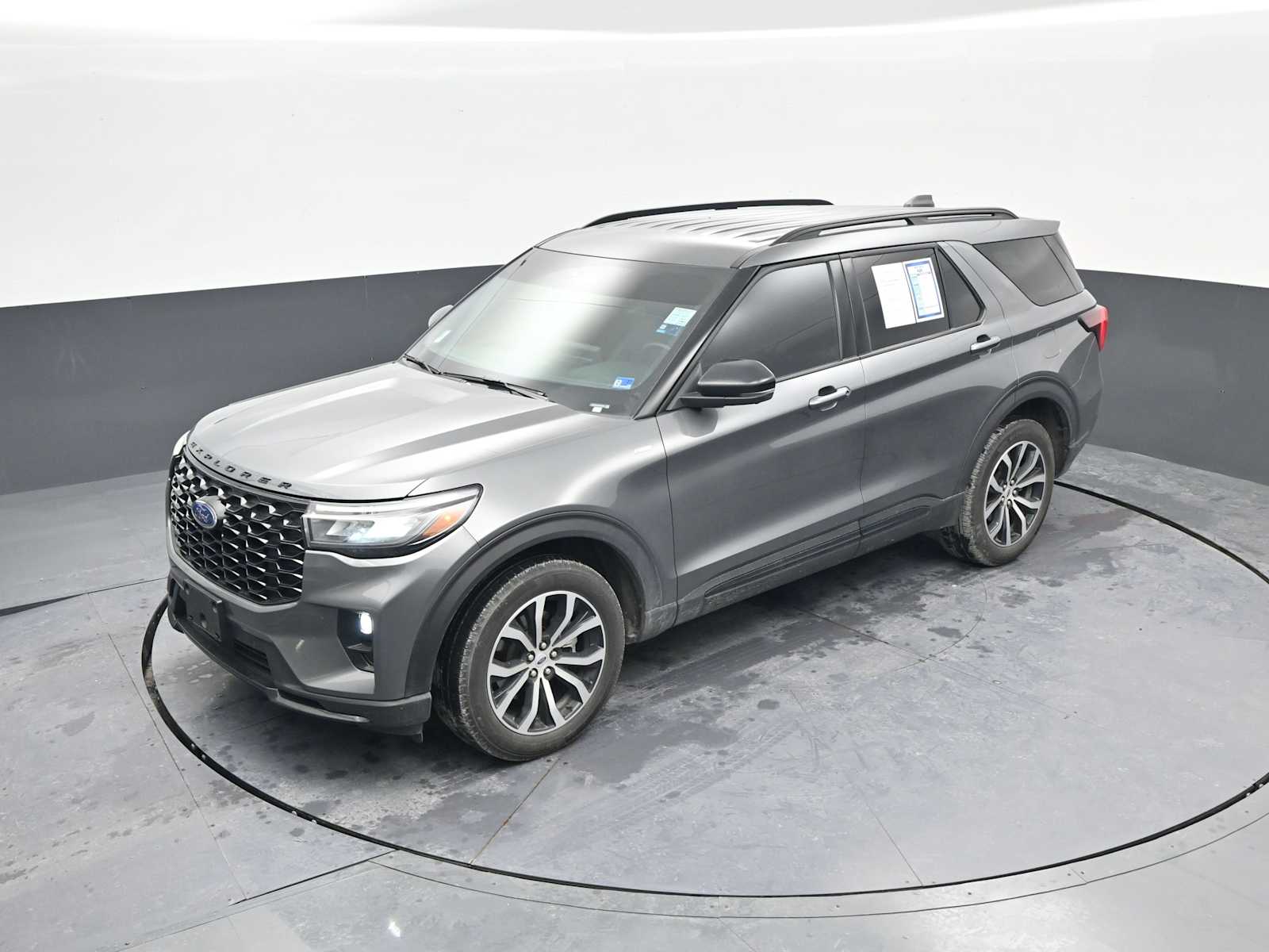 Used 2025 Ford Explorer - photo 31