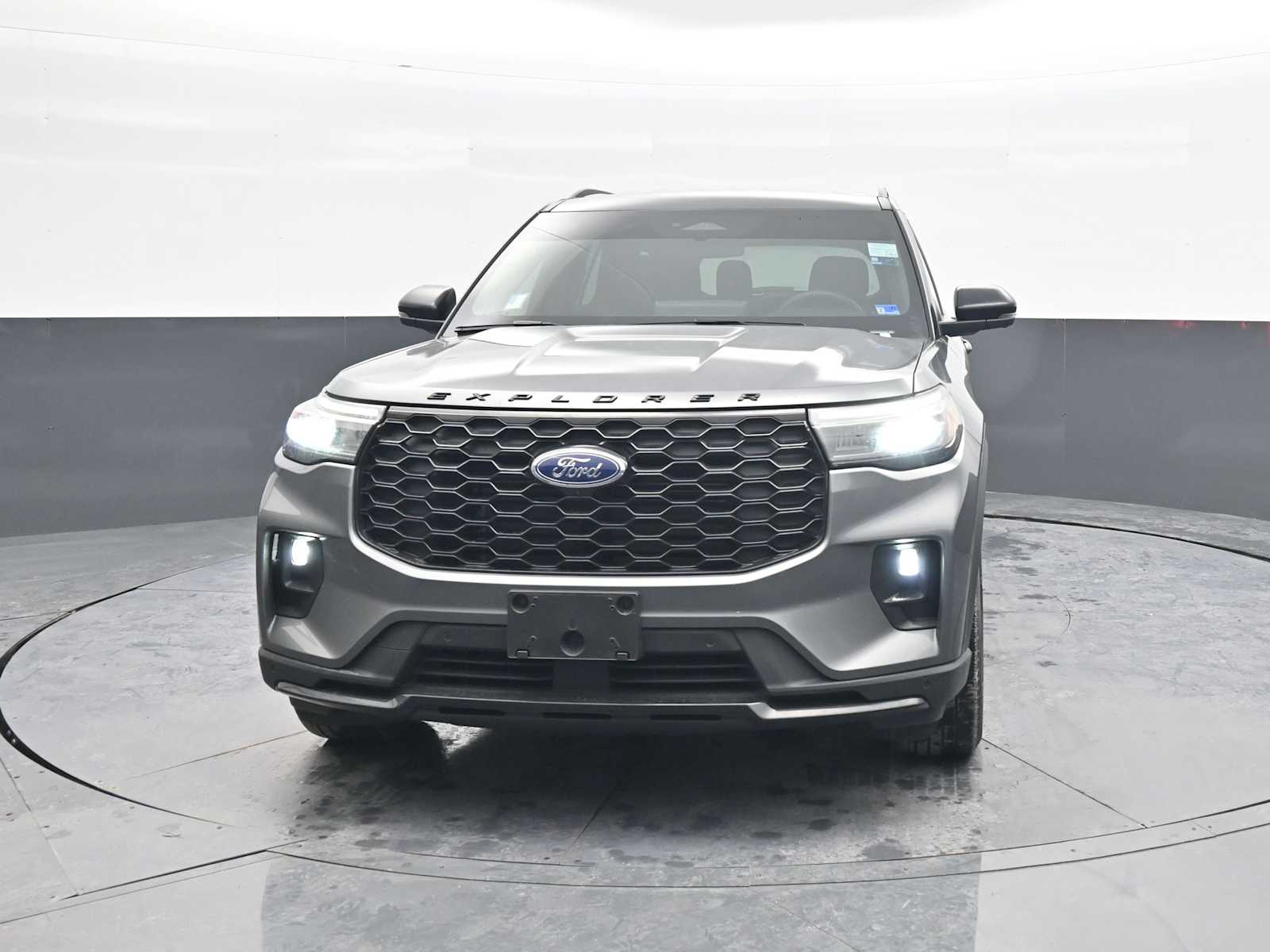 Used 2025 Ford Explorer - photo 7
