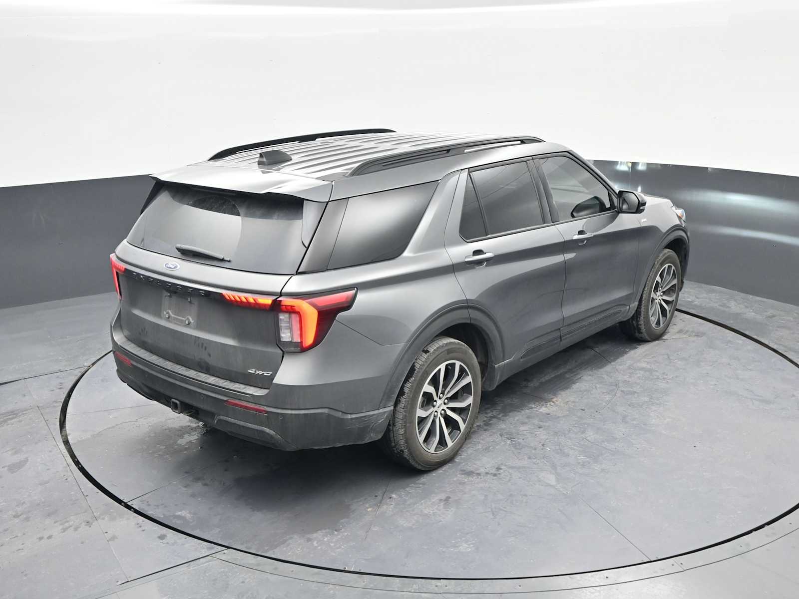 Used 2025 Ford Explorer - photo 34