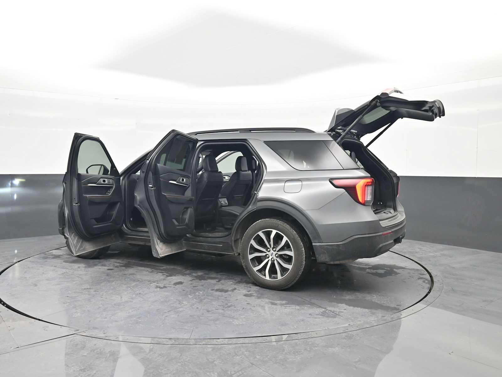 Used 2025 Ford Explorer - photo 48