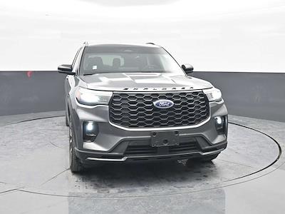 Used 2025 Ford Explorer - photo 1