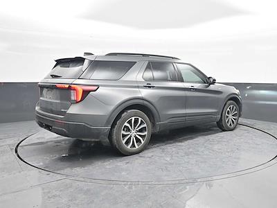 Used 2025 Ford Explorer - photo 1