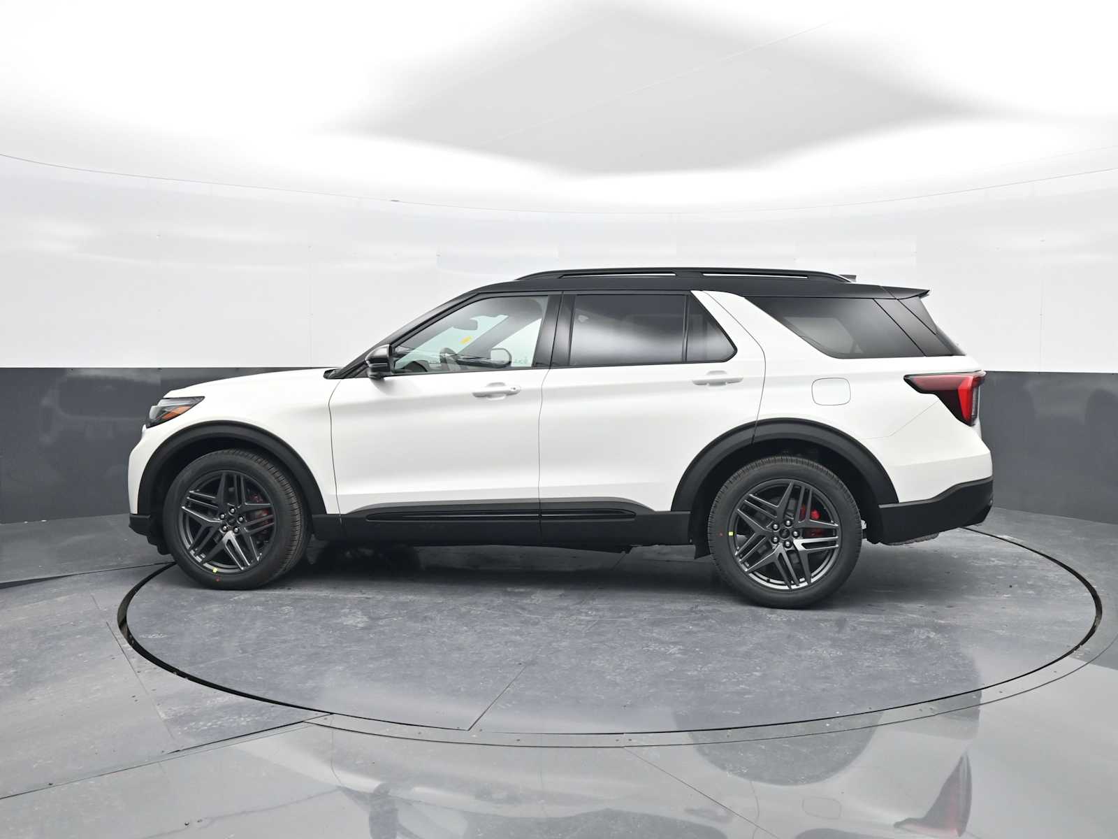 New 2026 Ford Explorer - photo 8