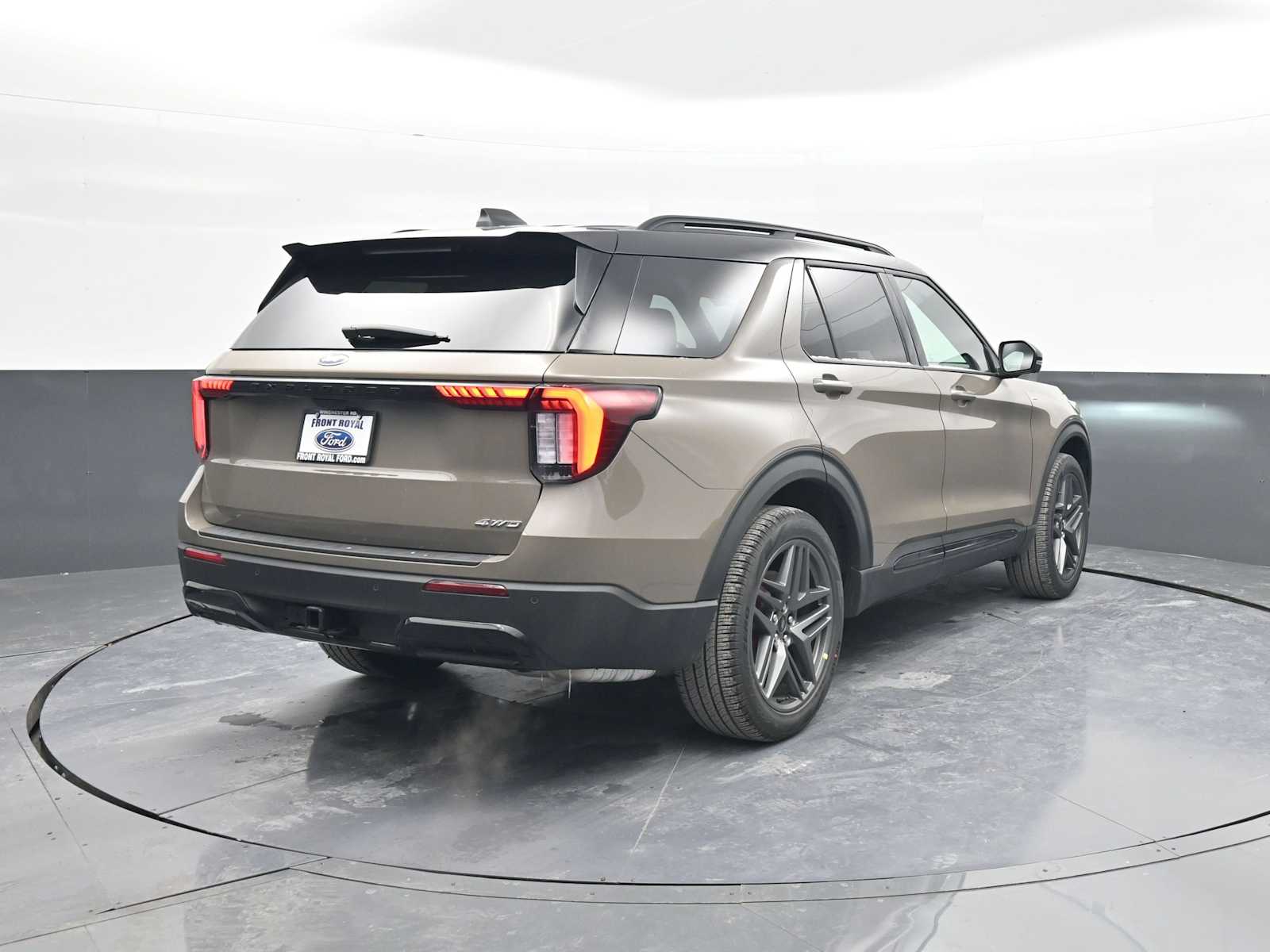 New 2026 Ford Explorer - photo 2