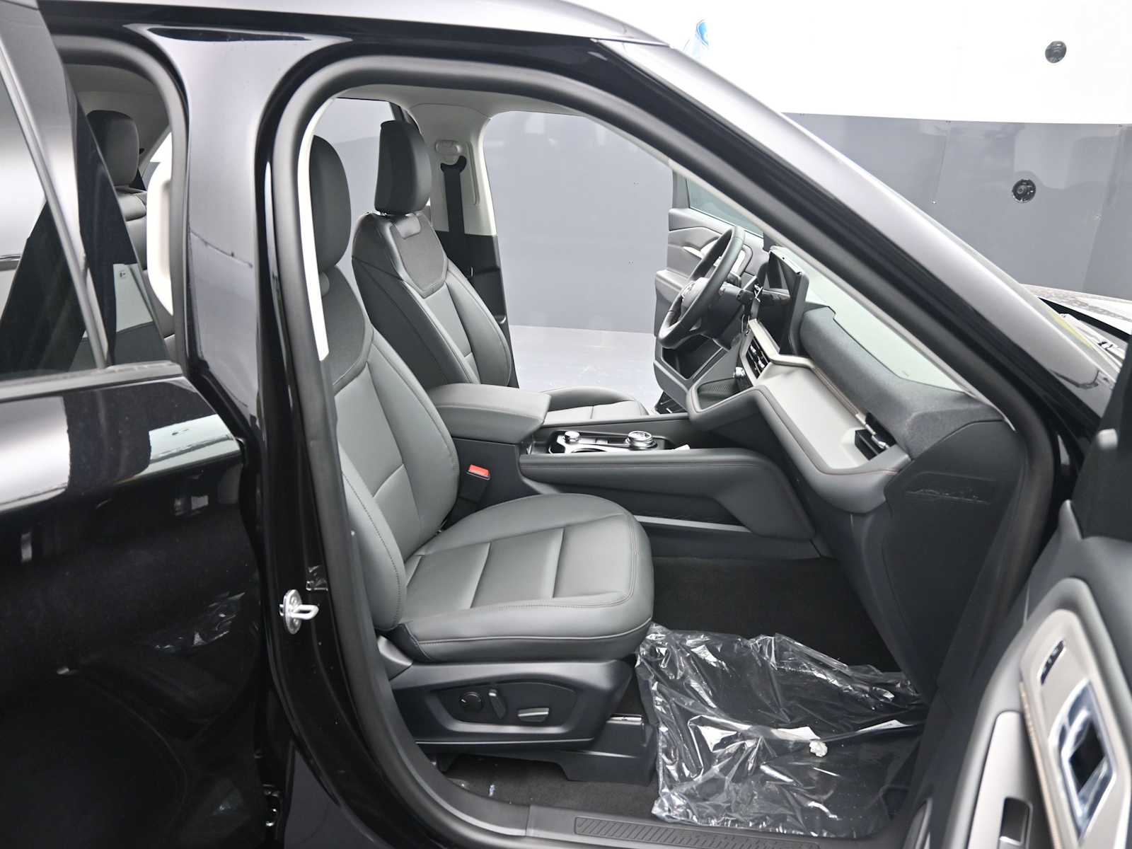 New 2026 Ford Explorer - photo 14