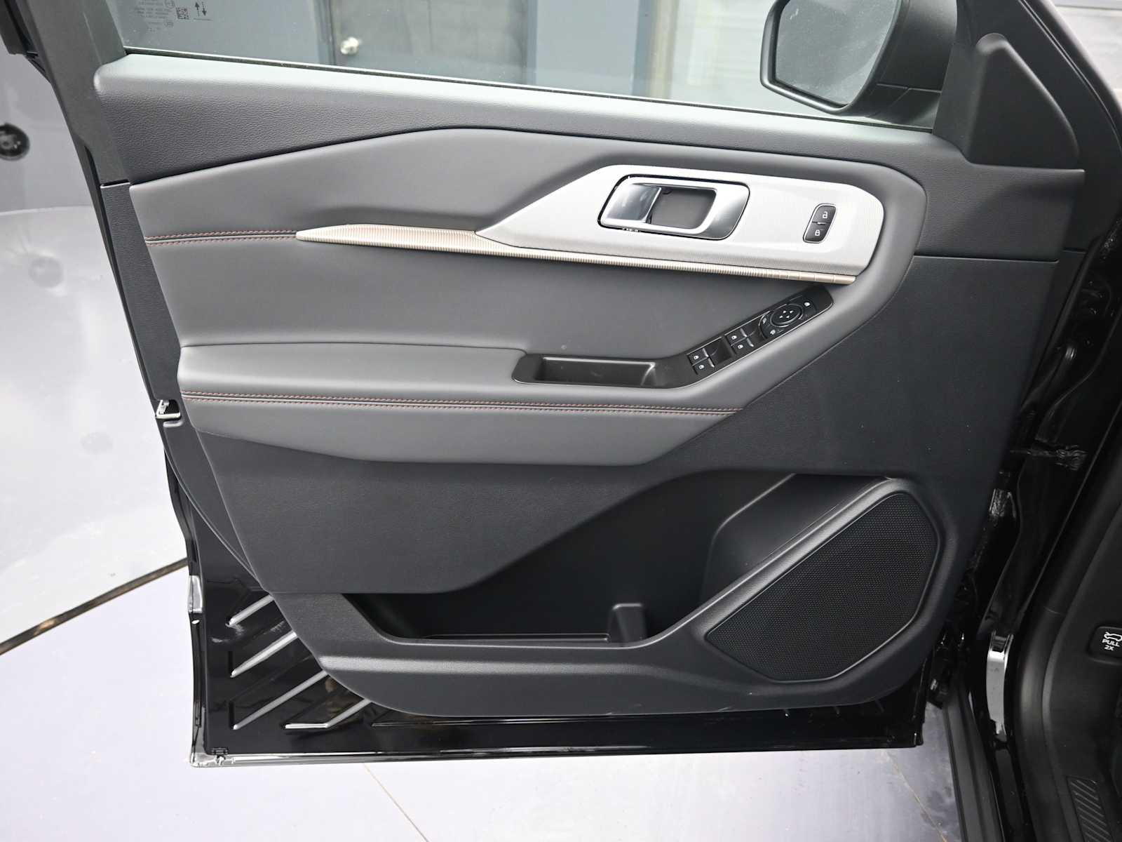 New 2026 Ford Explorer - photo 25