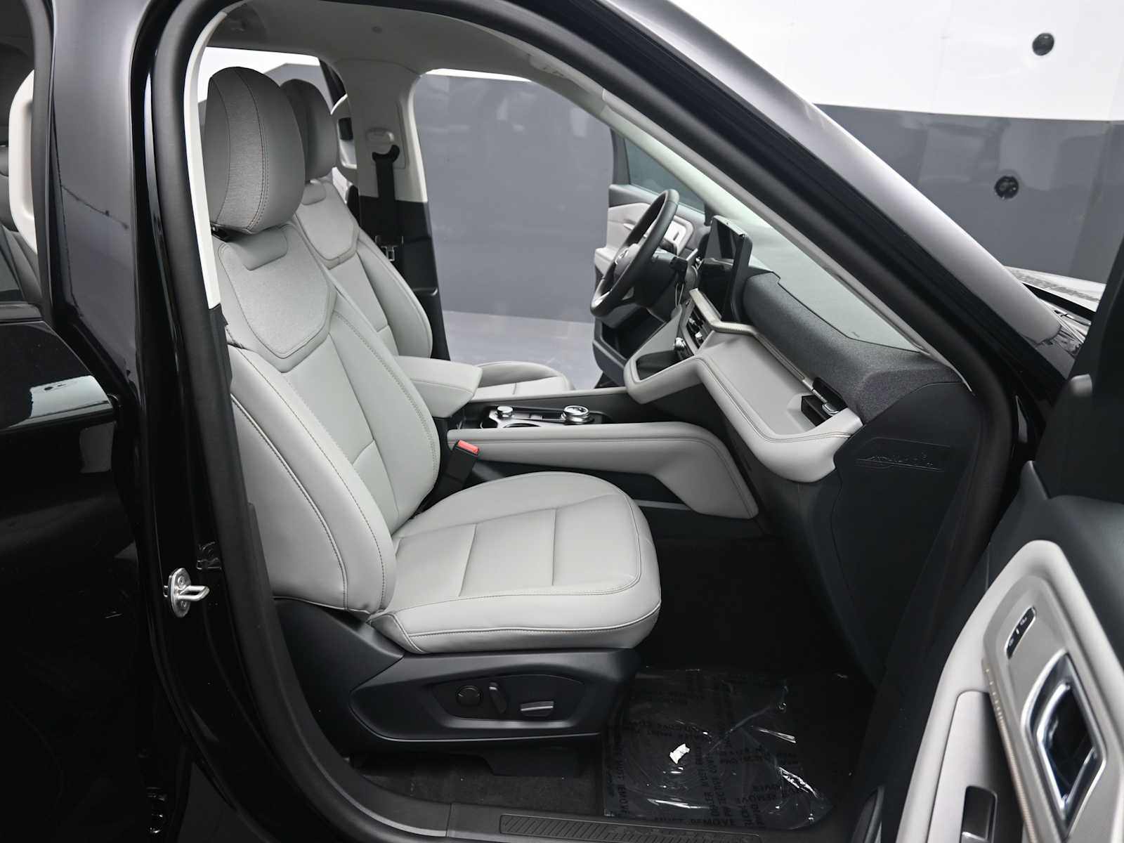New 2026 Ford Explorer - photo 14