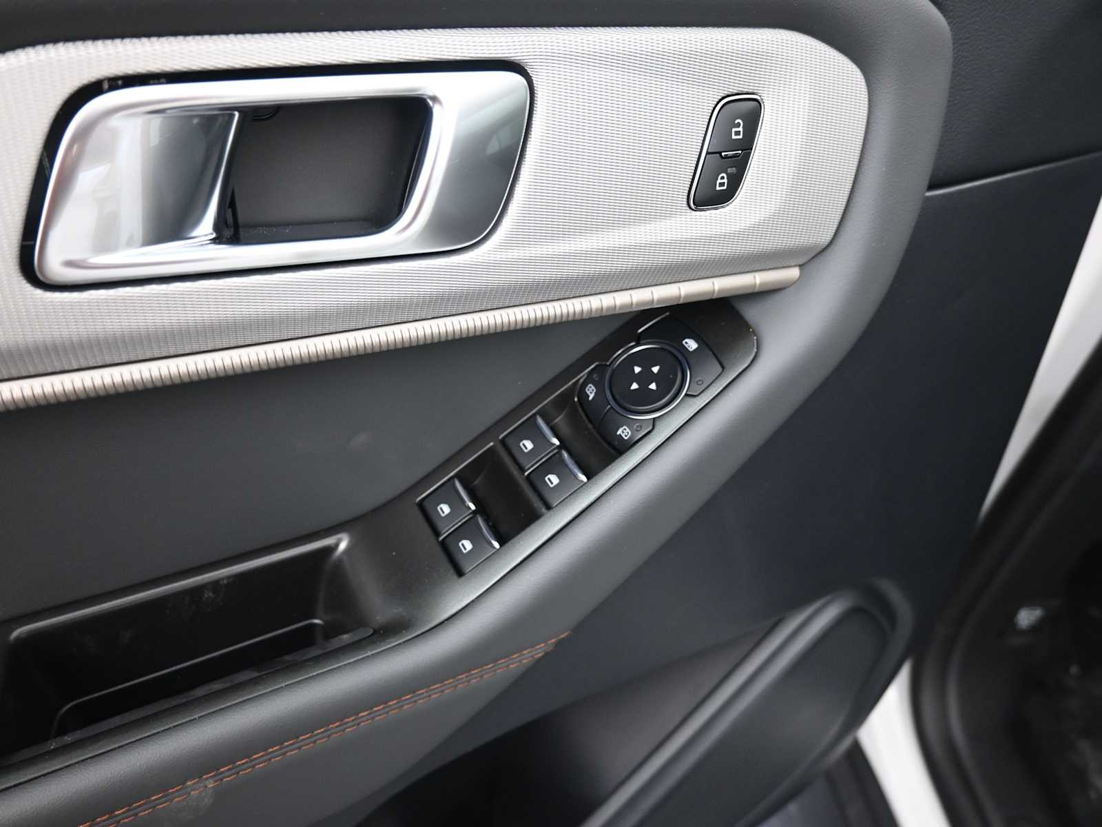 New 2026 Ford Explorer - photo 26