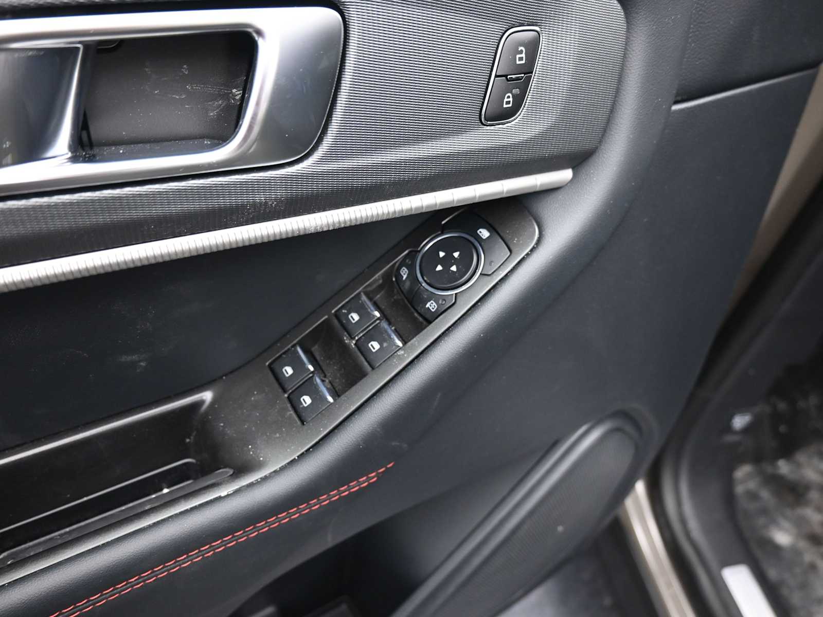 New 2026 Ford Explorer - photo 27