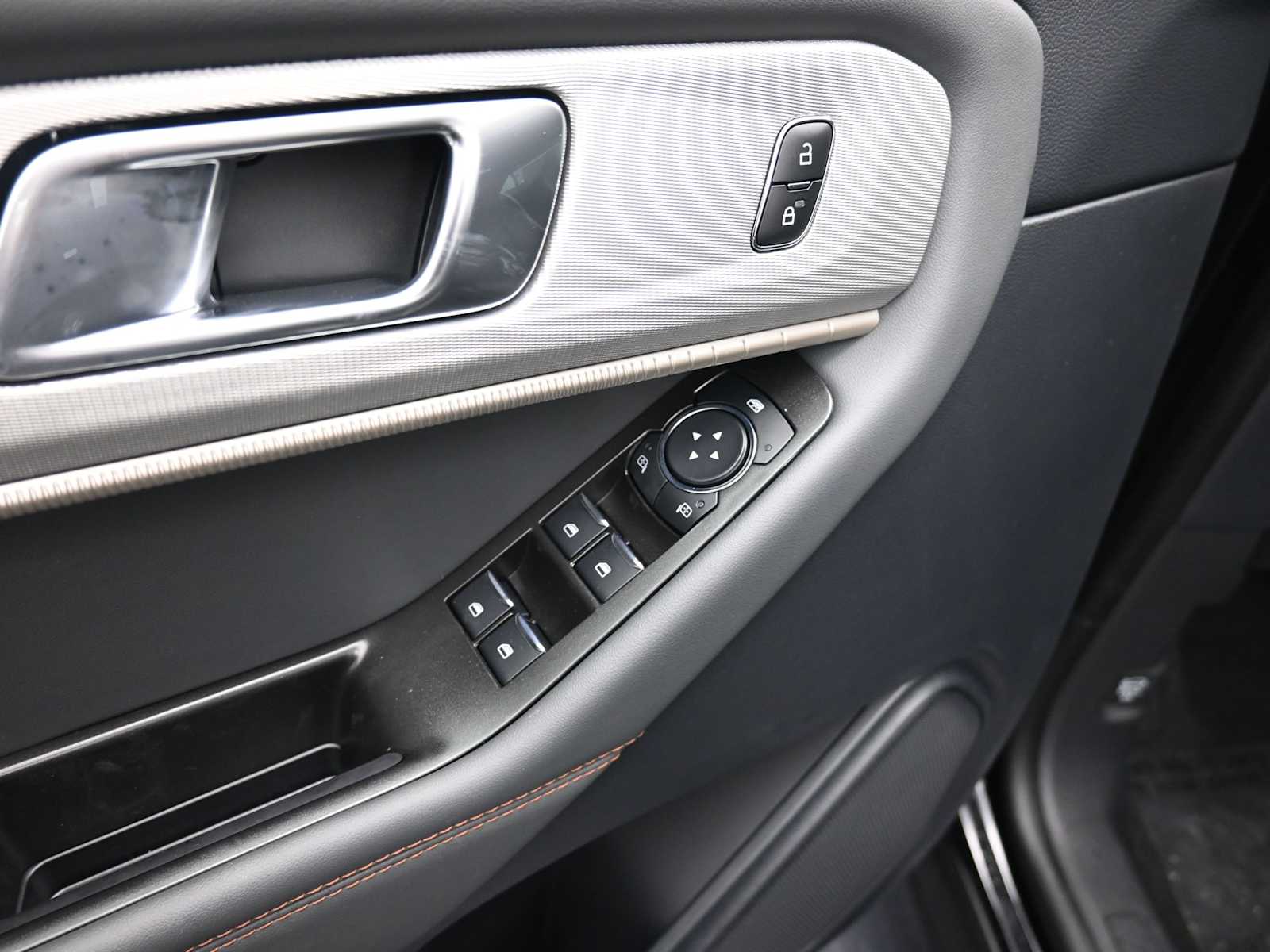 New 2026 Ford Explorer - photo 26