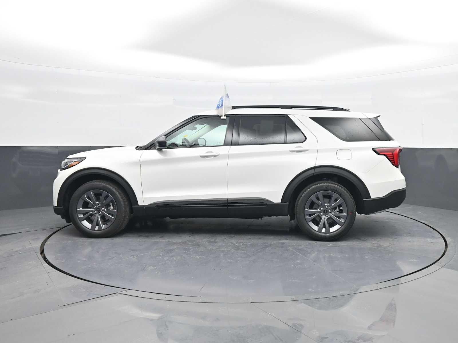 New 2026 Ford Explorer - photo 8