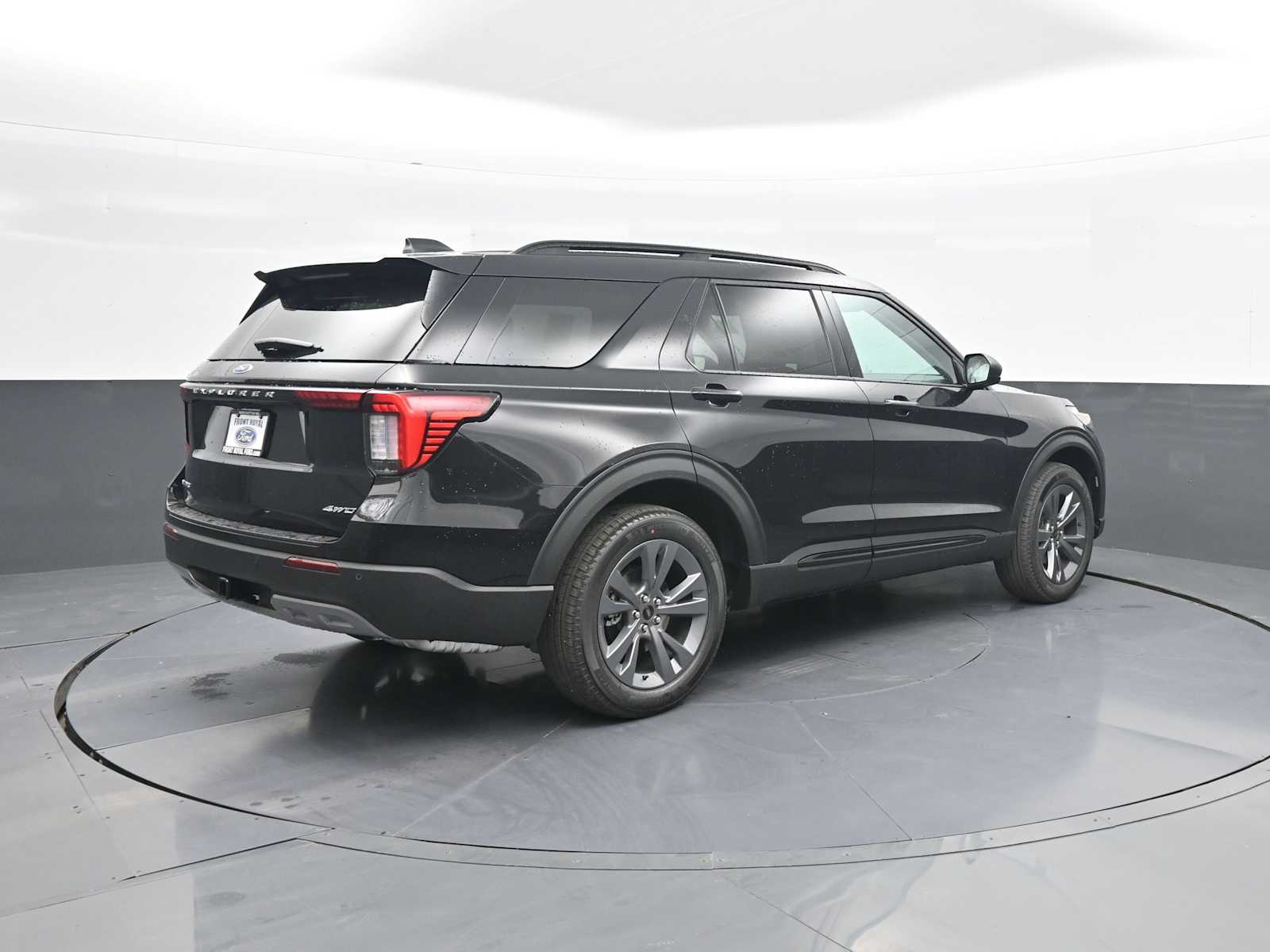 New 2026 Ford Explorer - photo 2