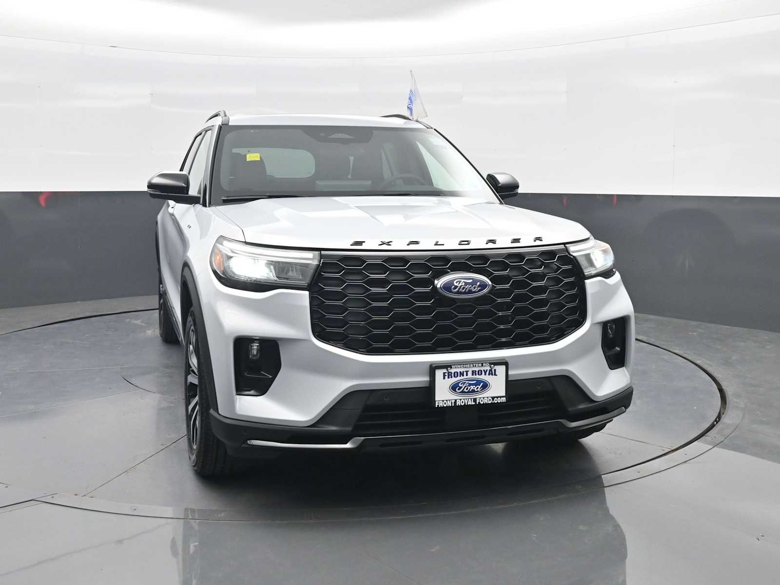 New 2026 Ford Explorer - photo 2