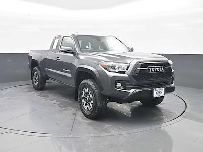 Used 2018 Toyota Tacoma - photo 1