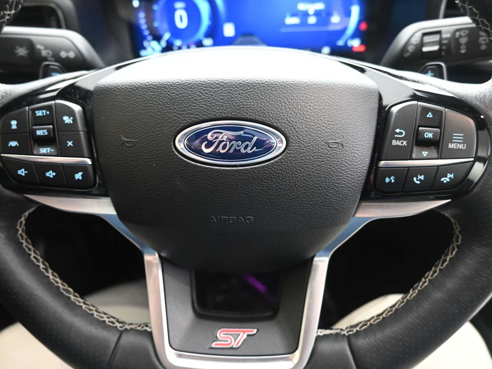 Used 2023 Ford Explorer - photo 24