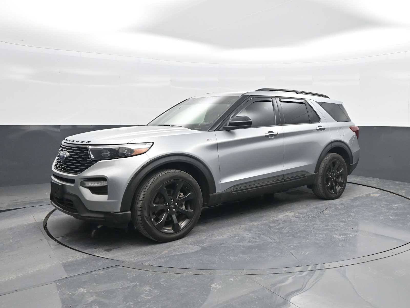Used 2024 Ford Explorer - photo 8